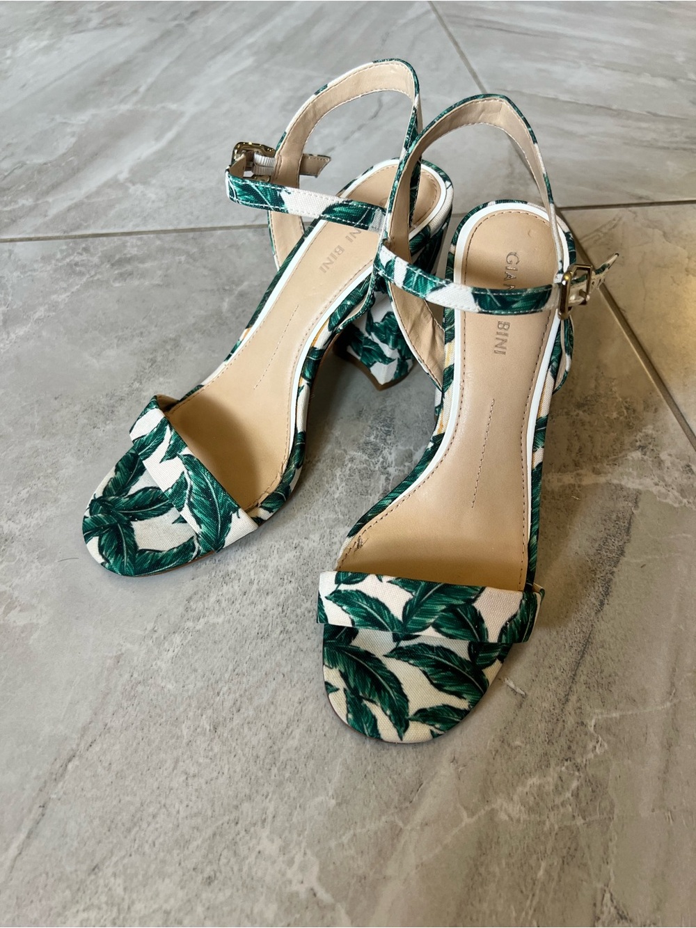 Gianni Bini Tropical Leaf Print Block Heel Sandals Green White Ankle Strap
